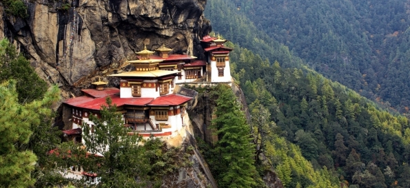 Bhutan Królestwo Grzmiącego Smoka